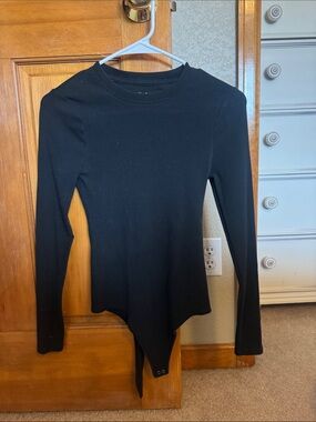 Abercrombie & Fitch Black Long-Sleeve Crewneck Bodysuit